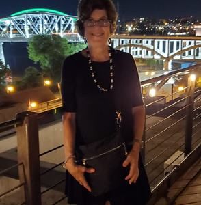 Meet your Posher, Andrea